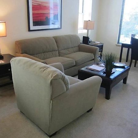 Hotel Oakwood At Alexan Lenox Chamblee Zimmer foto